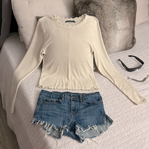 Abercrombie & Fitch Tops - Abercrombie & Fitch lettuce hem ribbed cream neutral long sleeve comfy top large